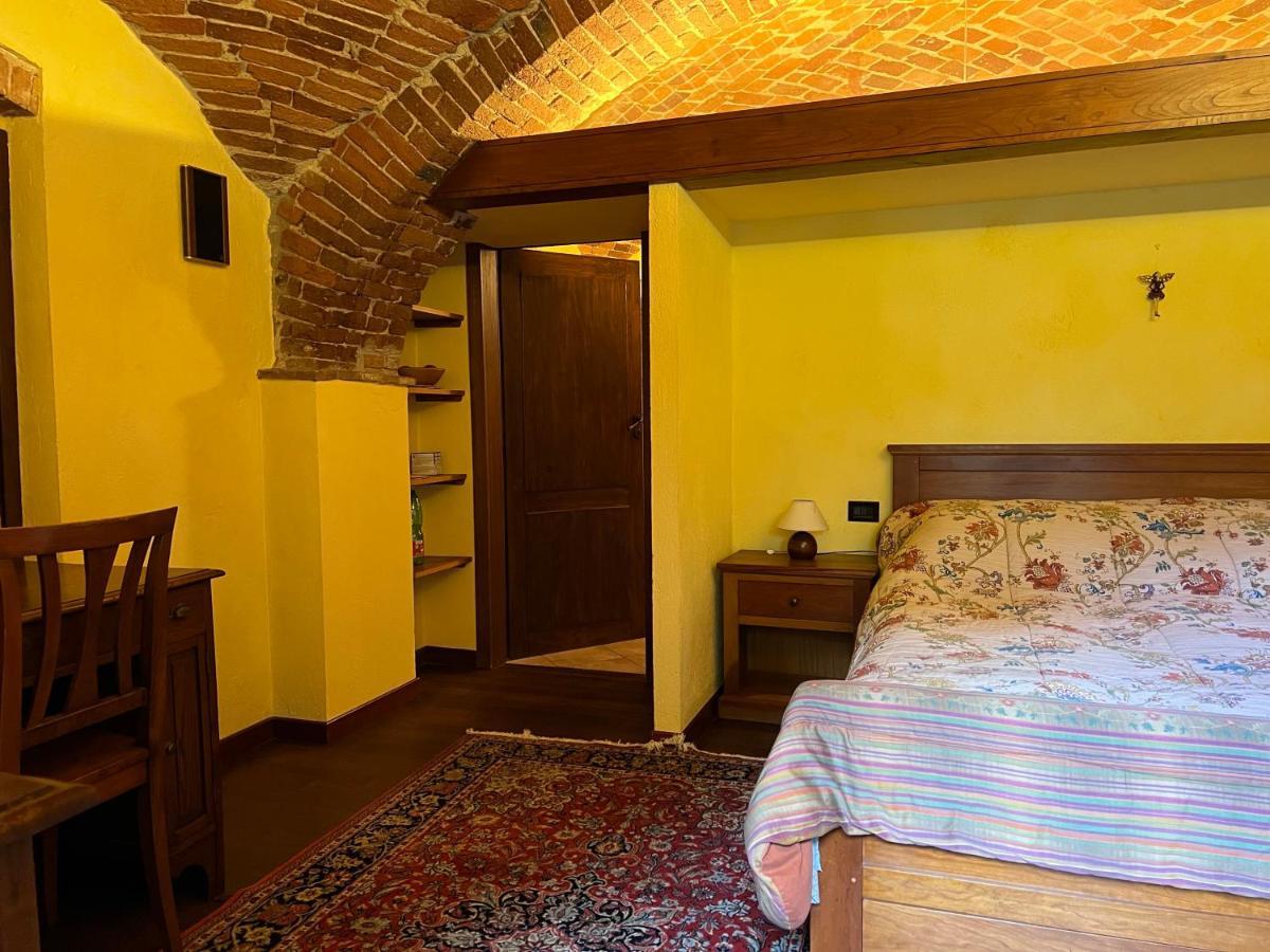 La Casa Arancione Pensión Boves