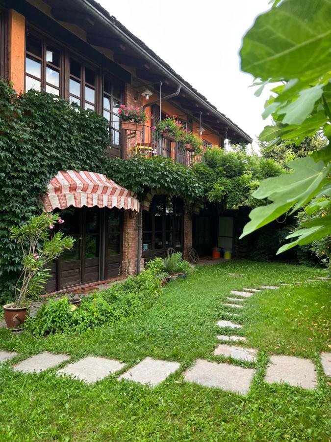 La Casa Arancione Pensión *
